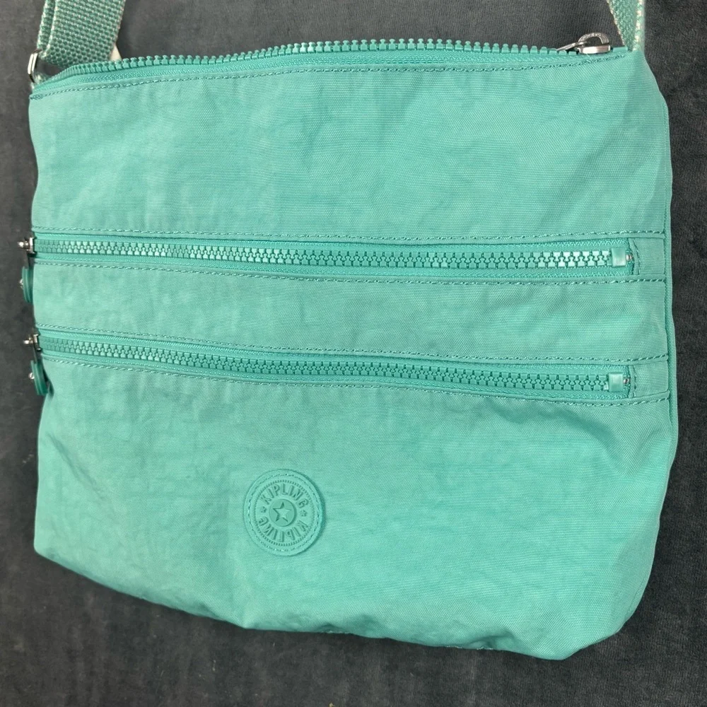 EUC Kipling Alvar multi-pocket Crossbody Bag in Mint Green Perfect condition! - Picture 3 of 15